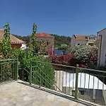 Avra *