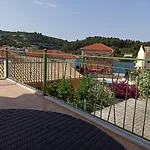 Avra