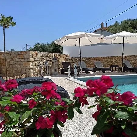 Avra Gaios