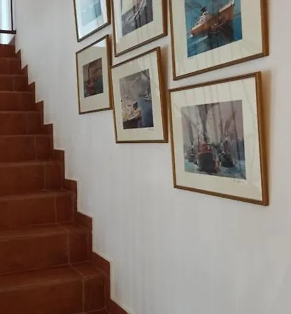 Avra * Gaios